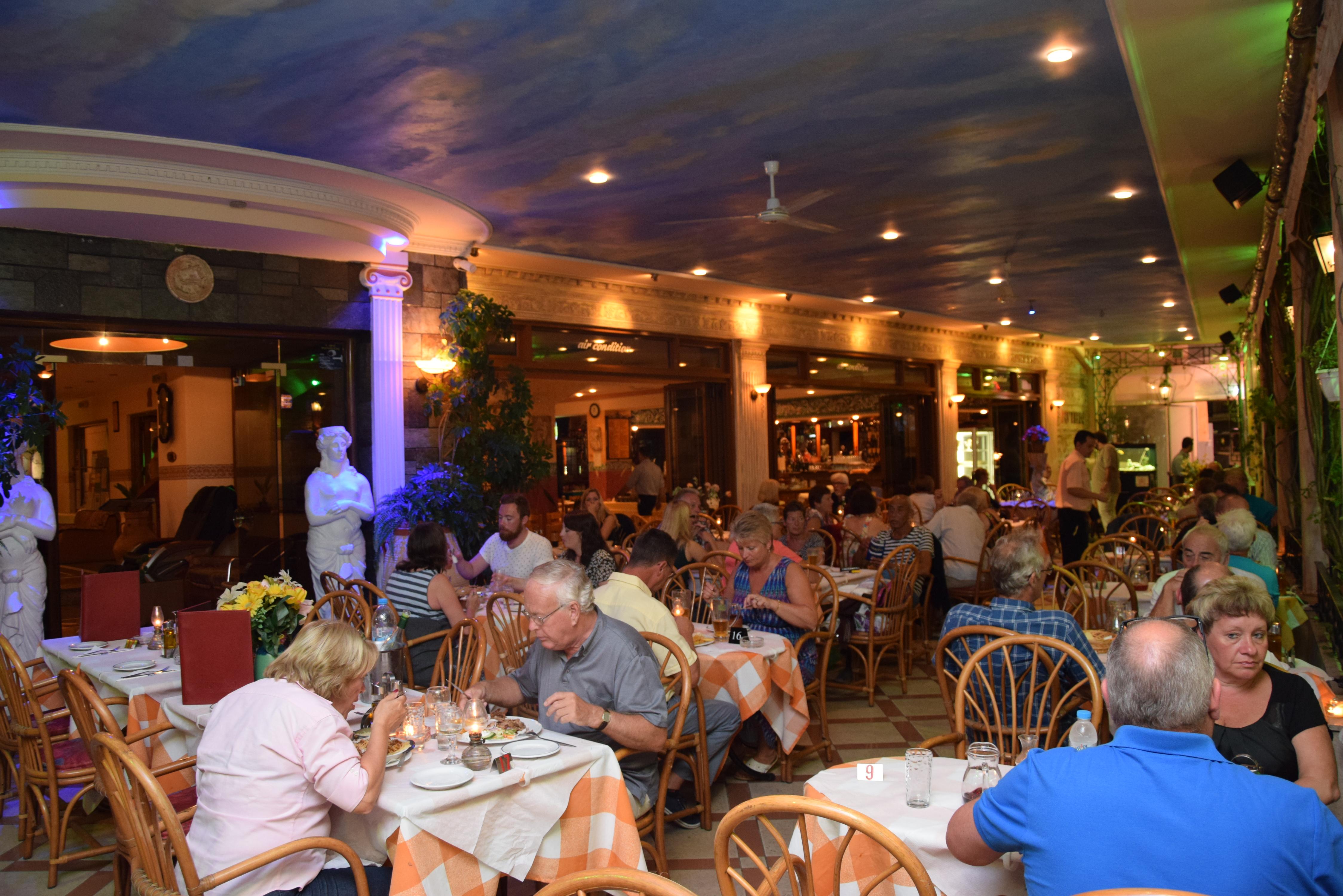 Gouvia Hotel Exterior photo